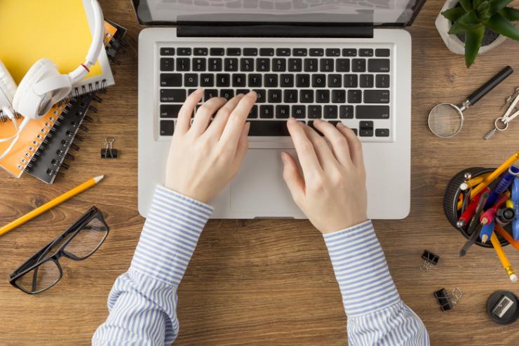 Eğer kendinize ait bir blog siteniz var ise editörlük yapabilirim.